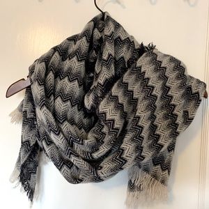 Olsen Europe knit scarf